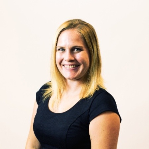 Meet your Posher, Laura - Picture 1 of 1